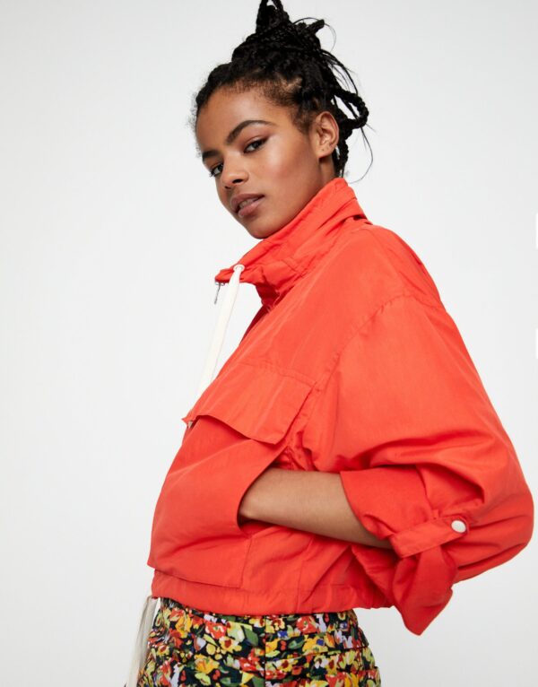 Lightweight Jacket With Front Pockets - Image 4